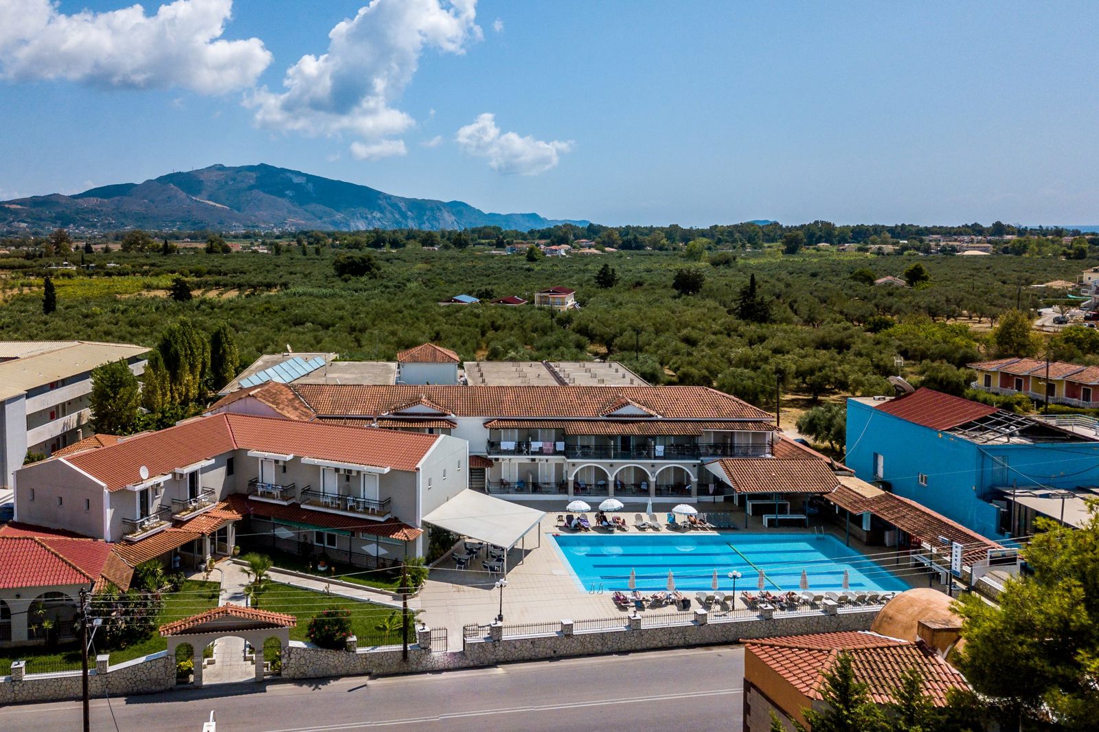 Hotel Perkes Complex