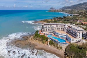 Fly & Go Carlton Riviera