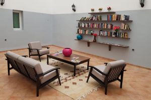 Woonvoorbeeld 3-persoonskamer stadsuitzicht