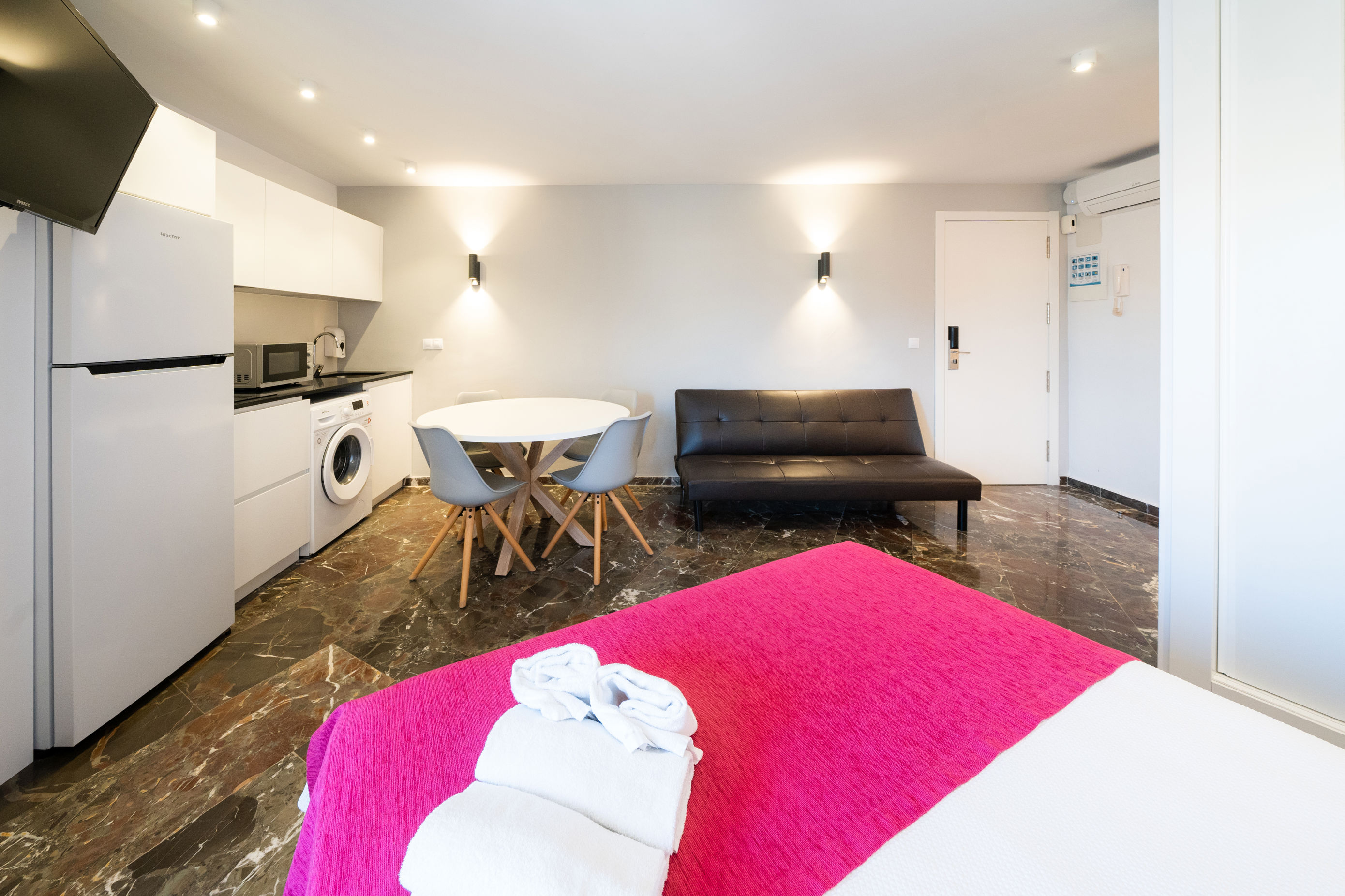 San Jaime Center Suites
