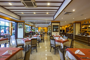 Dosi Hotel
