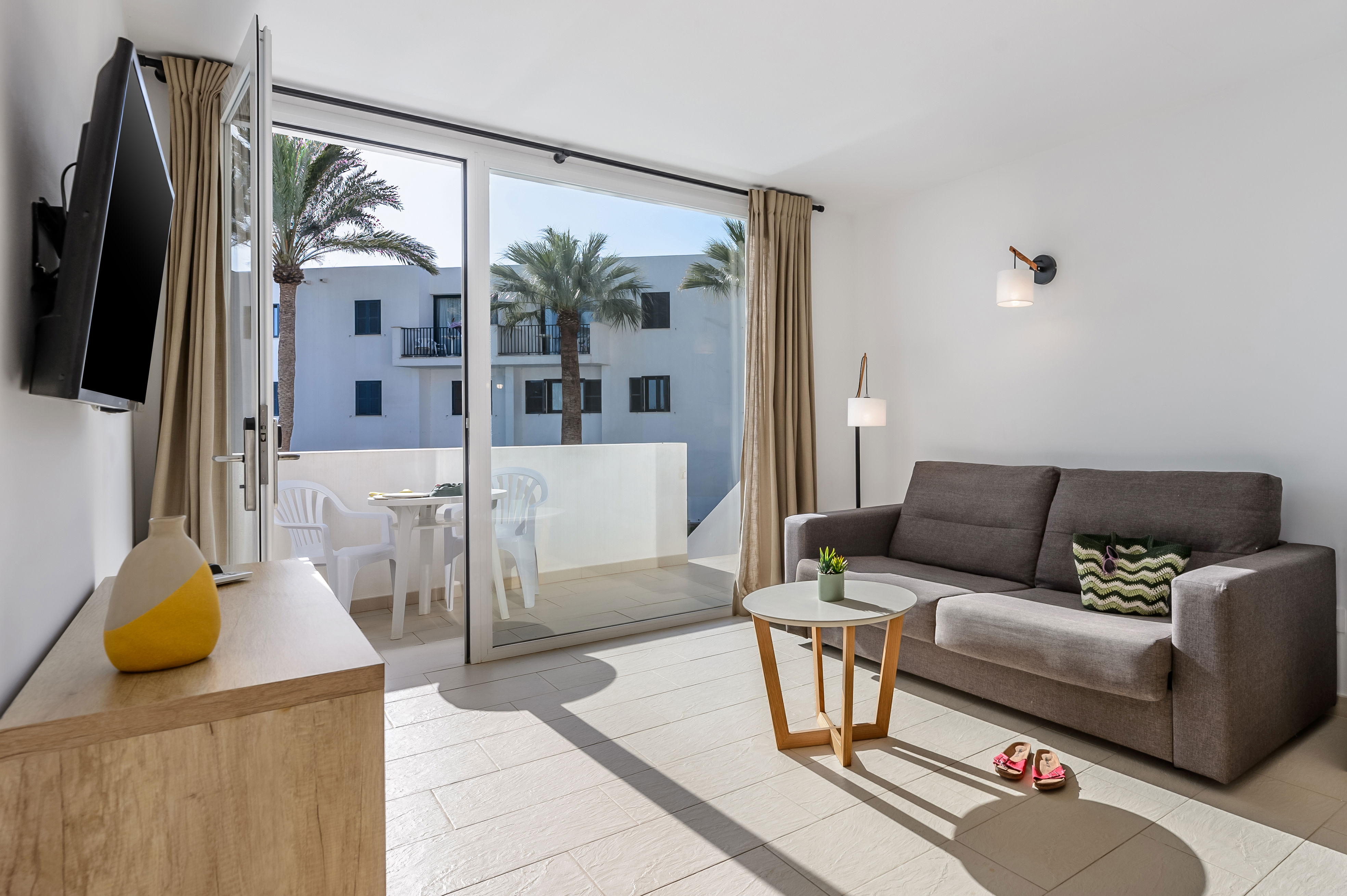 Vibra Blanc Cottage
