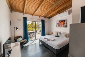 Fly & Go Pink Lagoon by Boutique Bonaire Unique Resorts