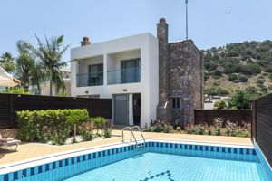 The Noverian Scenic Hilltop Villas