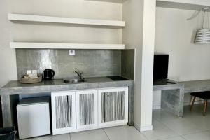 Woonvoorbeeld 2-kamerappartement Superior met zwembadzicht