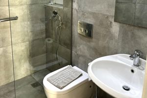 Woonvoorbeeld 2-kamerappartement Master met zwembad- of tuinzicht