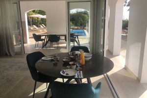 Woonvoorbeeld Suite Type 3 Celine, tuin-, zwembad- en zeezicht