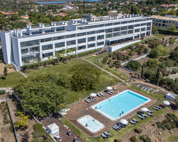 Pelican Alvor — 2