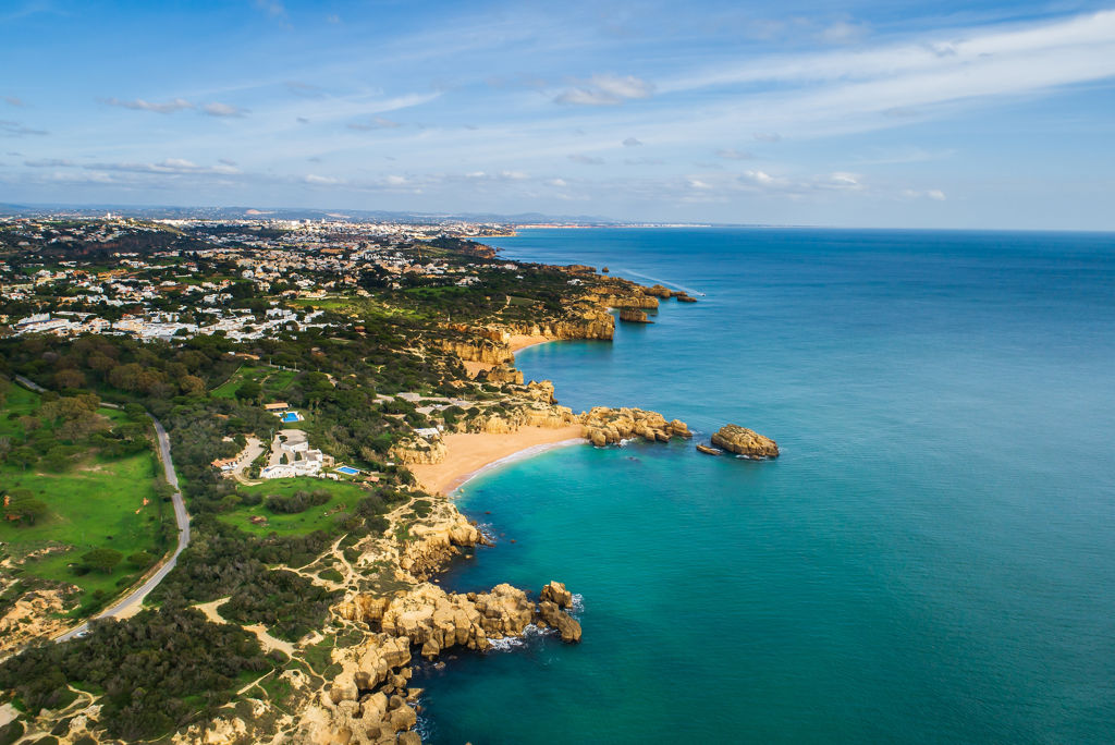 Castelo Suites Hotel