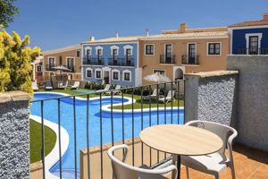 Woonvoorbeeld Superior zwembadzicht