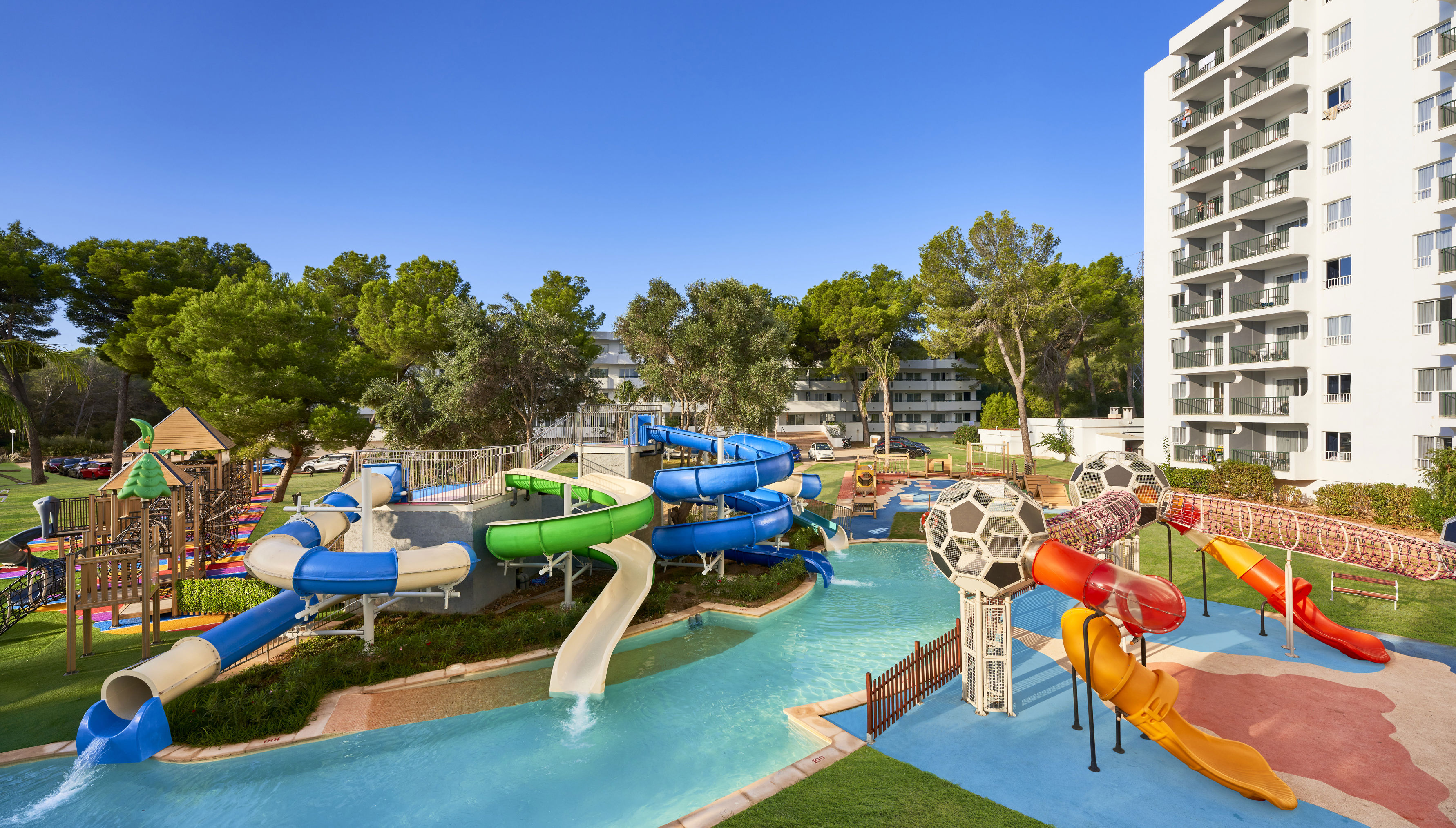 Leda Apartments by BelleVue Club
