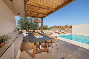 Sokratis LocoLux Villas & Suites