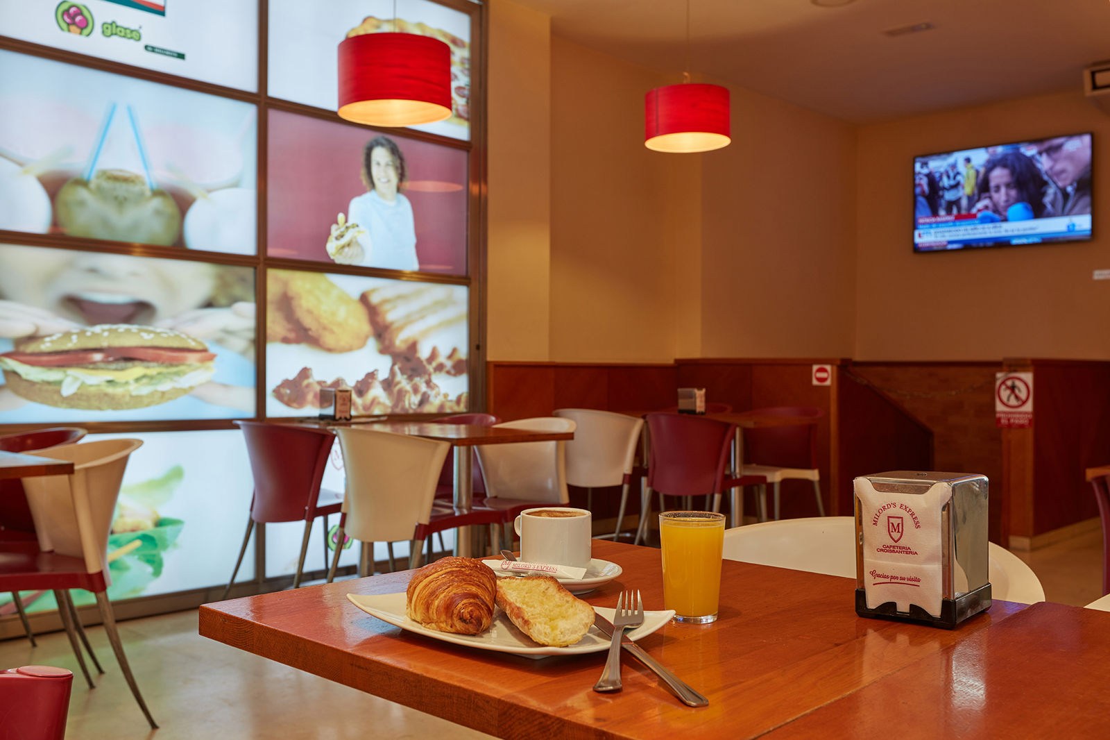 Milords Suites slide 5