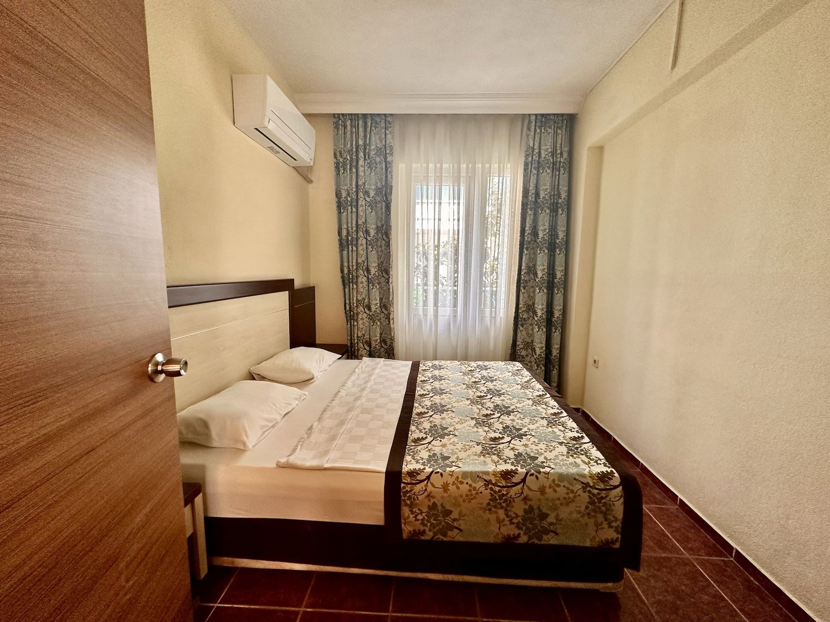 Blue Wave Suite Hotel