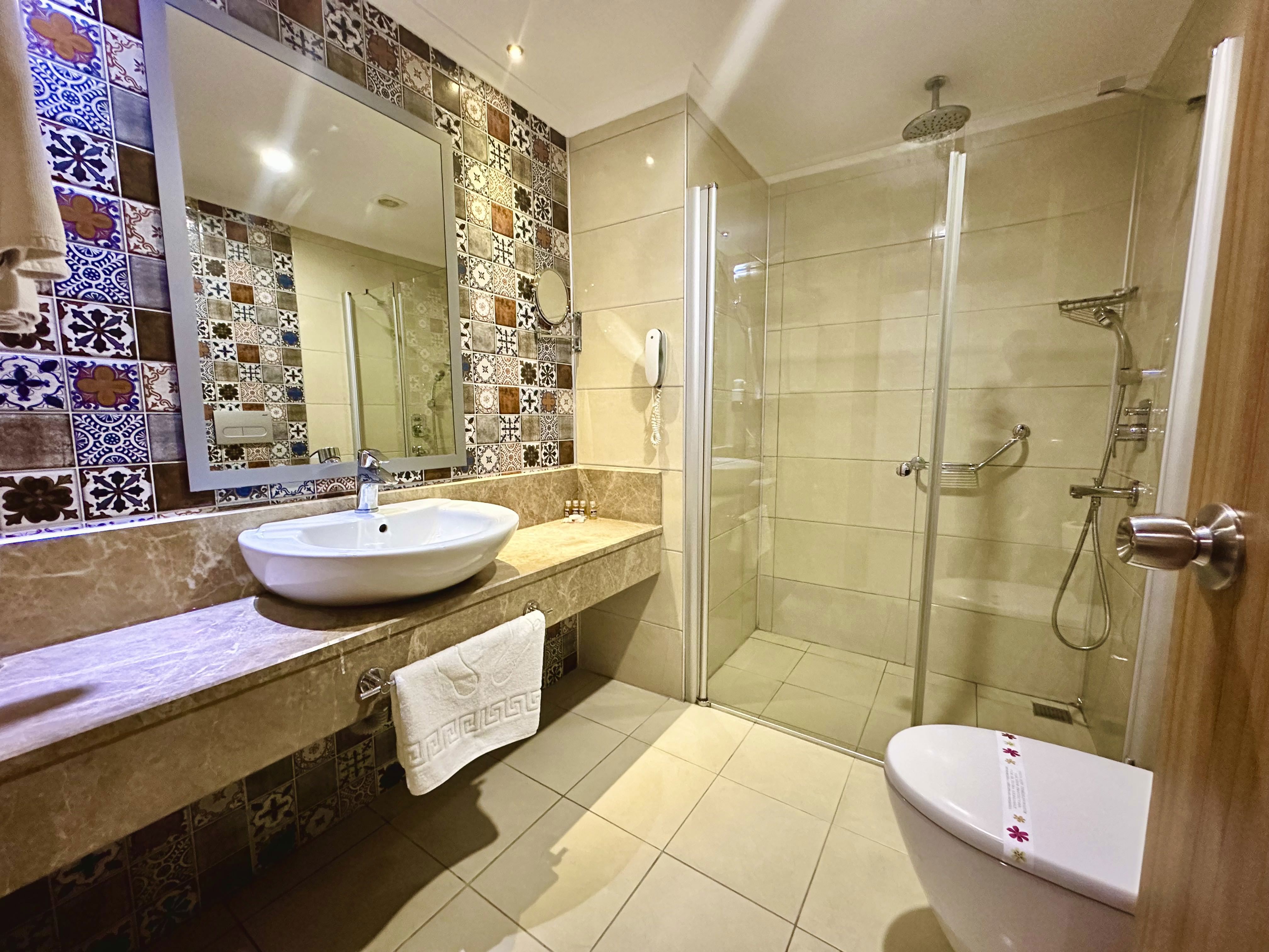 Blue Wave Suite Hotel