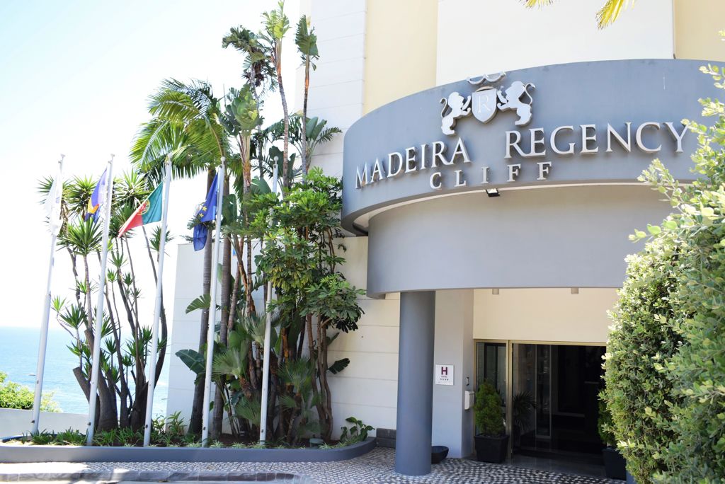 Madeira Regency Clliff