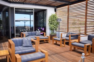 Madeira Regency Clliff