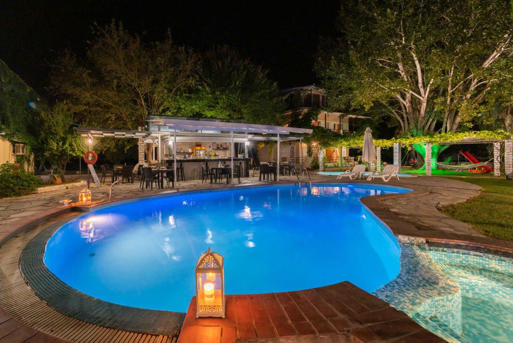 Flisvos Seaside Apartment