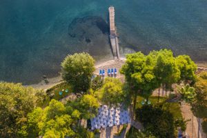 Flisvos Seaside Apartment