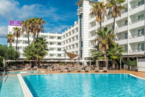 Fergus Club Pineda Splash