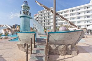 Fergus Club Pineda Splash