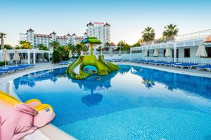 Serenis Hotel