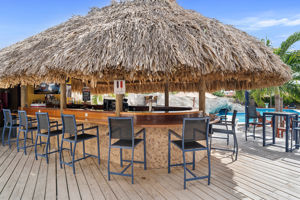 The Ritz Curaçao Vandaag Inside / De Oranjezomer