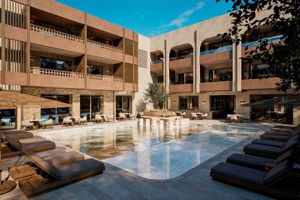 Aethra Hotel