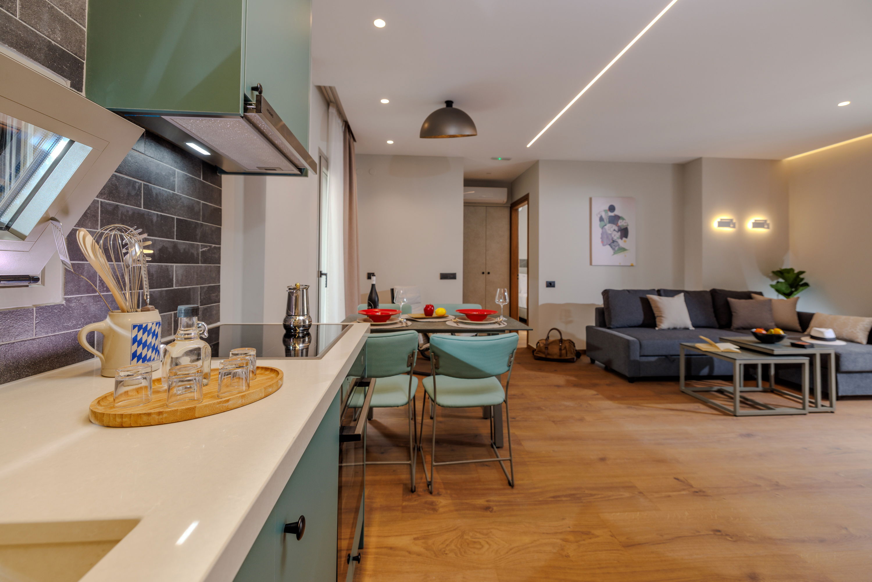 Fly & Go Jolly Suites