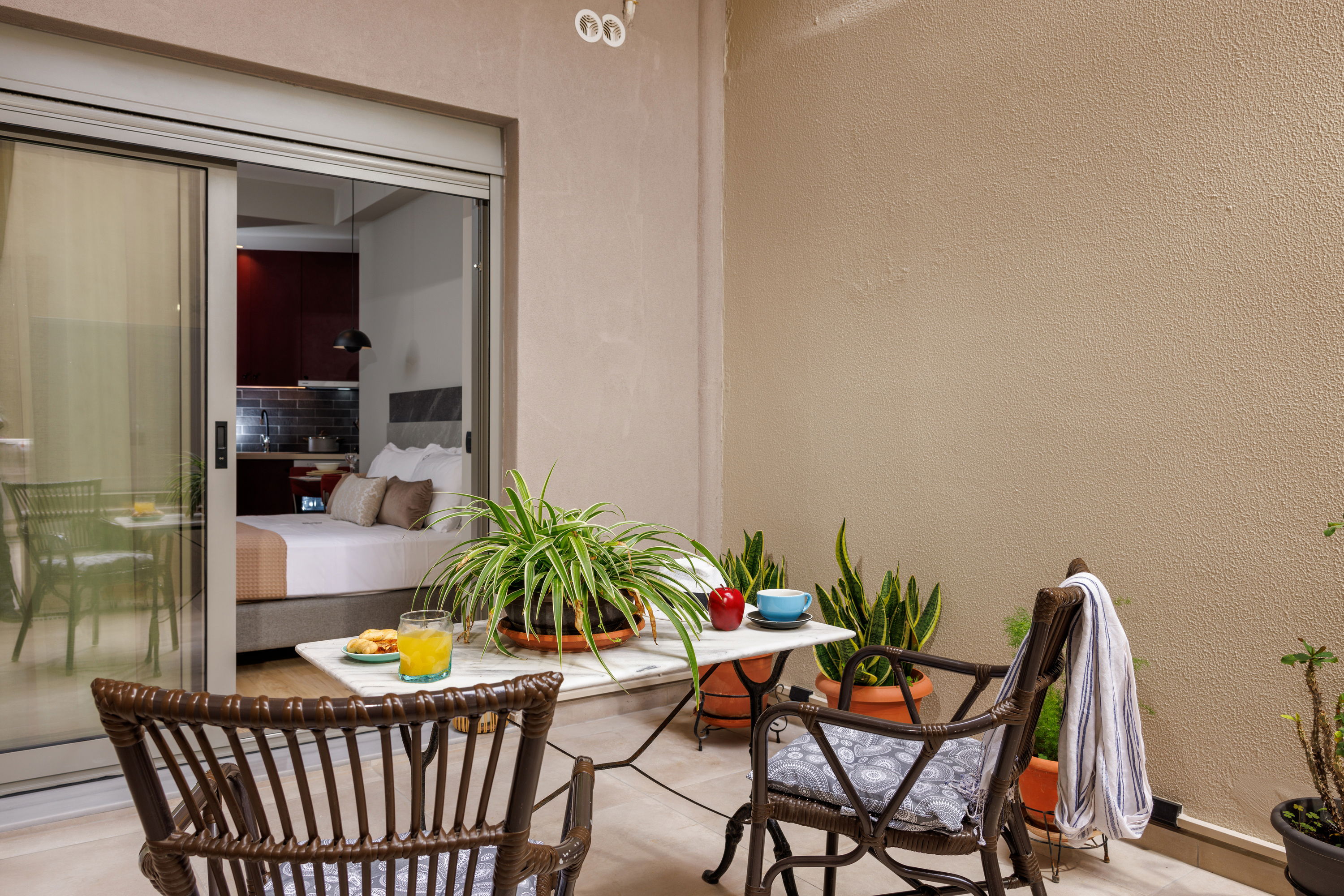 Fly & Go Jolly Suites