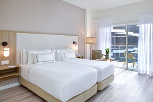 Woonvoorbeeld standaardkamer met zeezicht