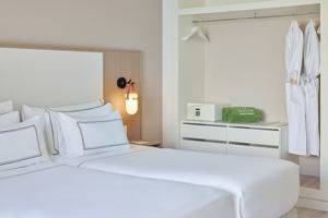 Woonvoorbeeld levelkamer met zeezicht