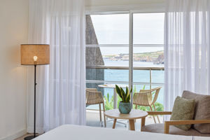 Woonvoorbeeld levelkamer met zeezicht