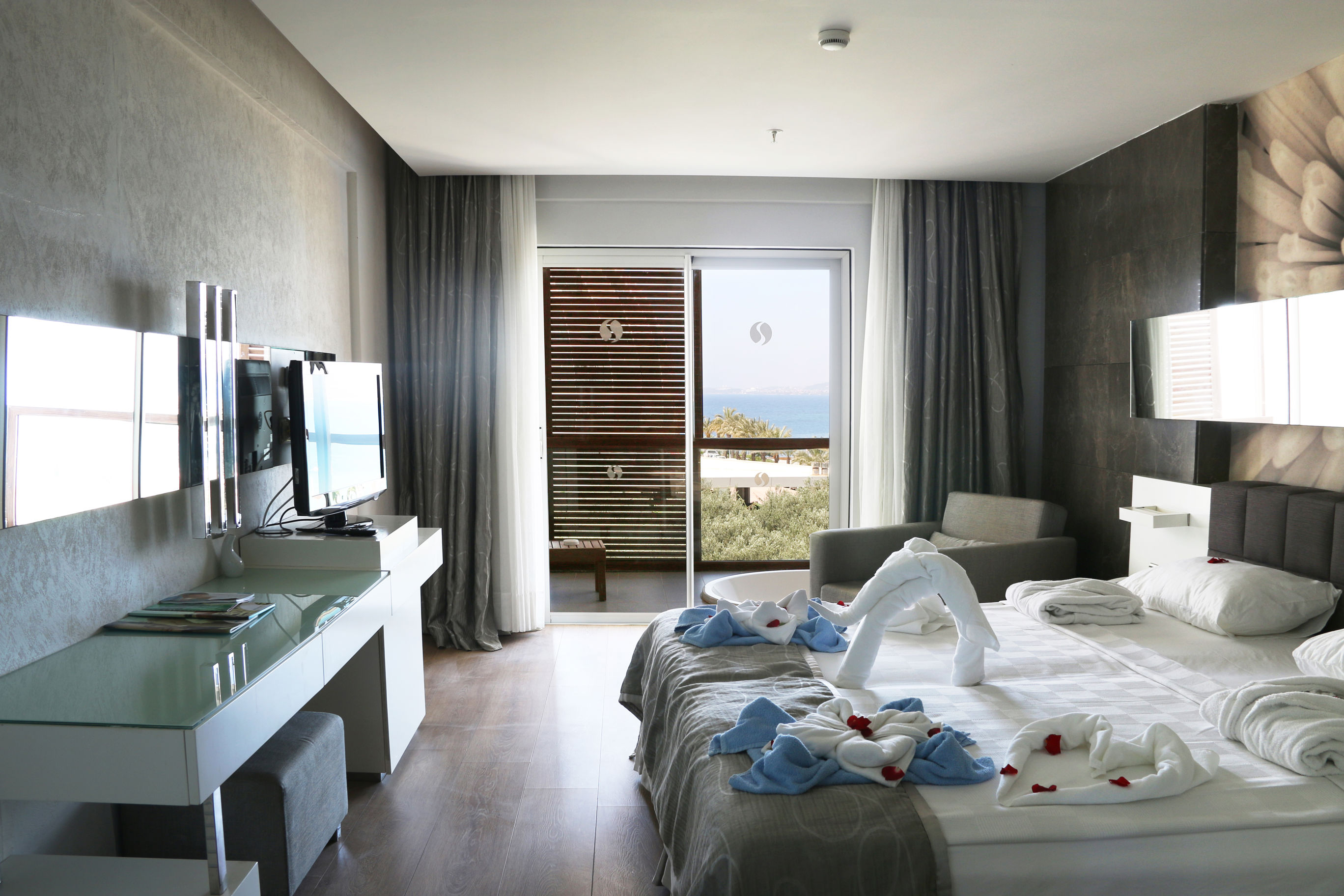 Lonicera West Hotel