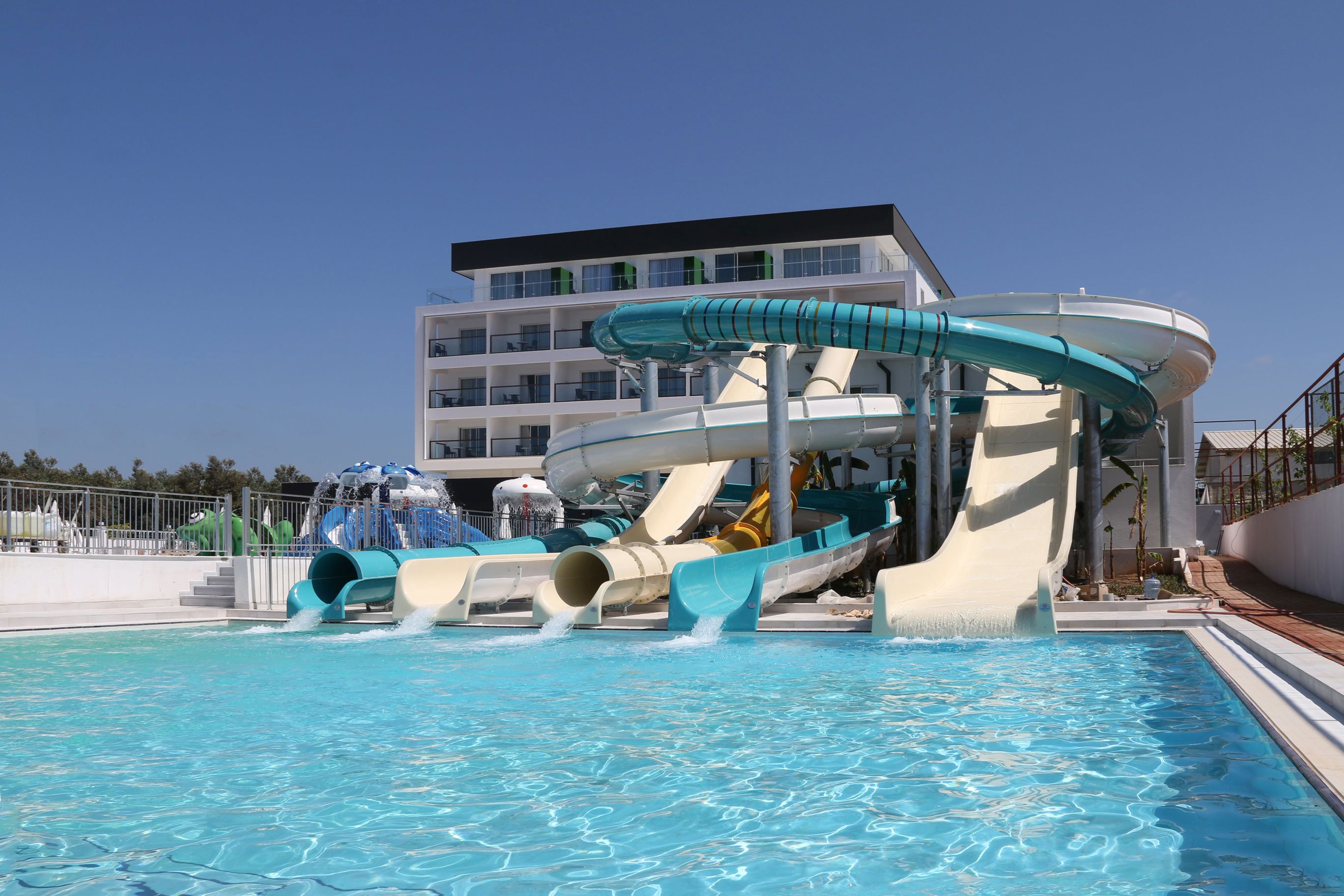 Lonicera West Hotel