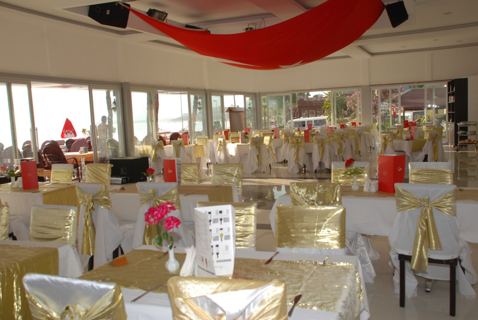 Nova Beach Hotel
