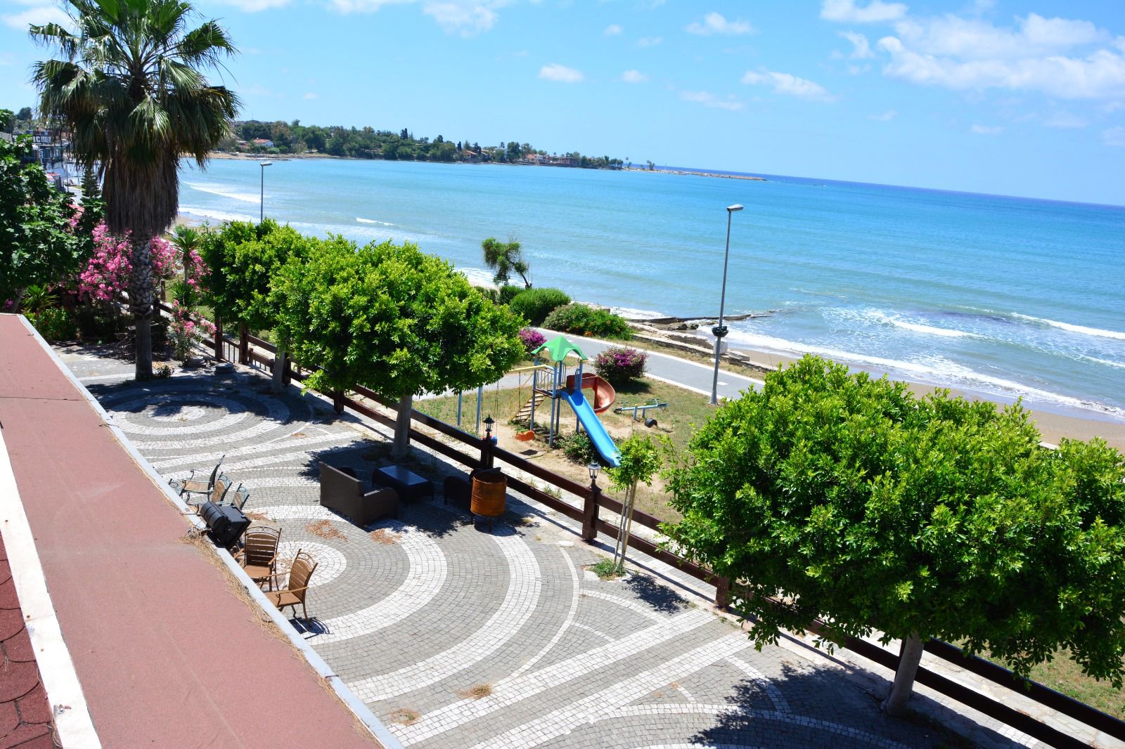 Nova Beach Hotel