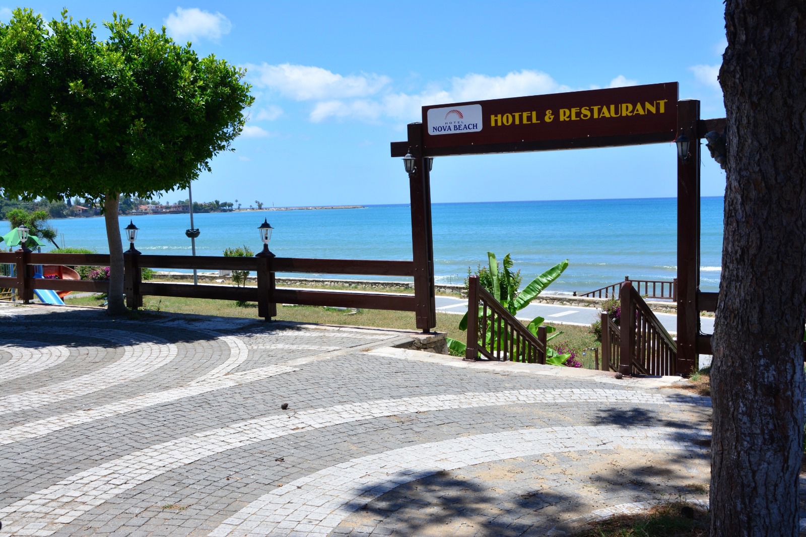 Nova Beach Hotel