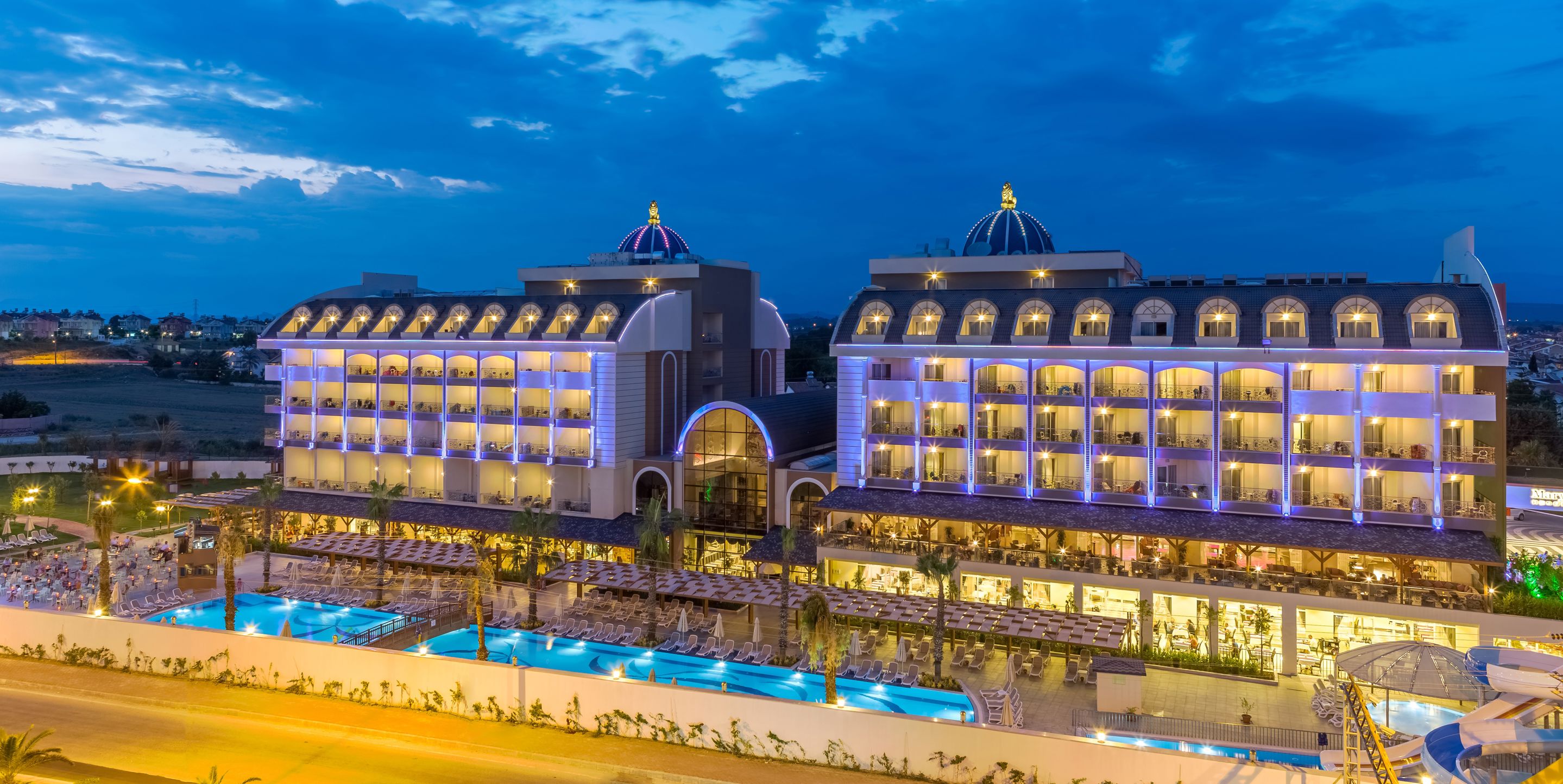 Mary Hotel Side