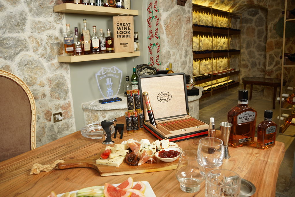 Acropolian Spirit Boutique foto 5