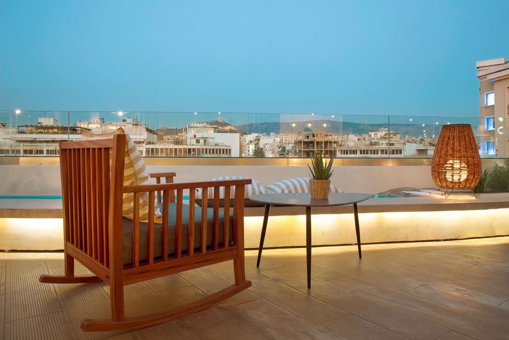 Zeus Essence Wyndham Athens Residence