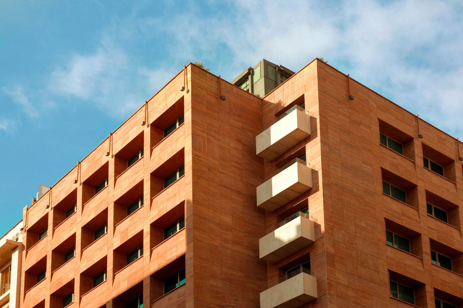 Zeus Essence Athens Central