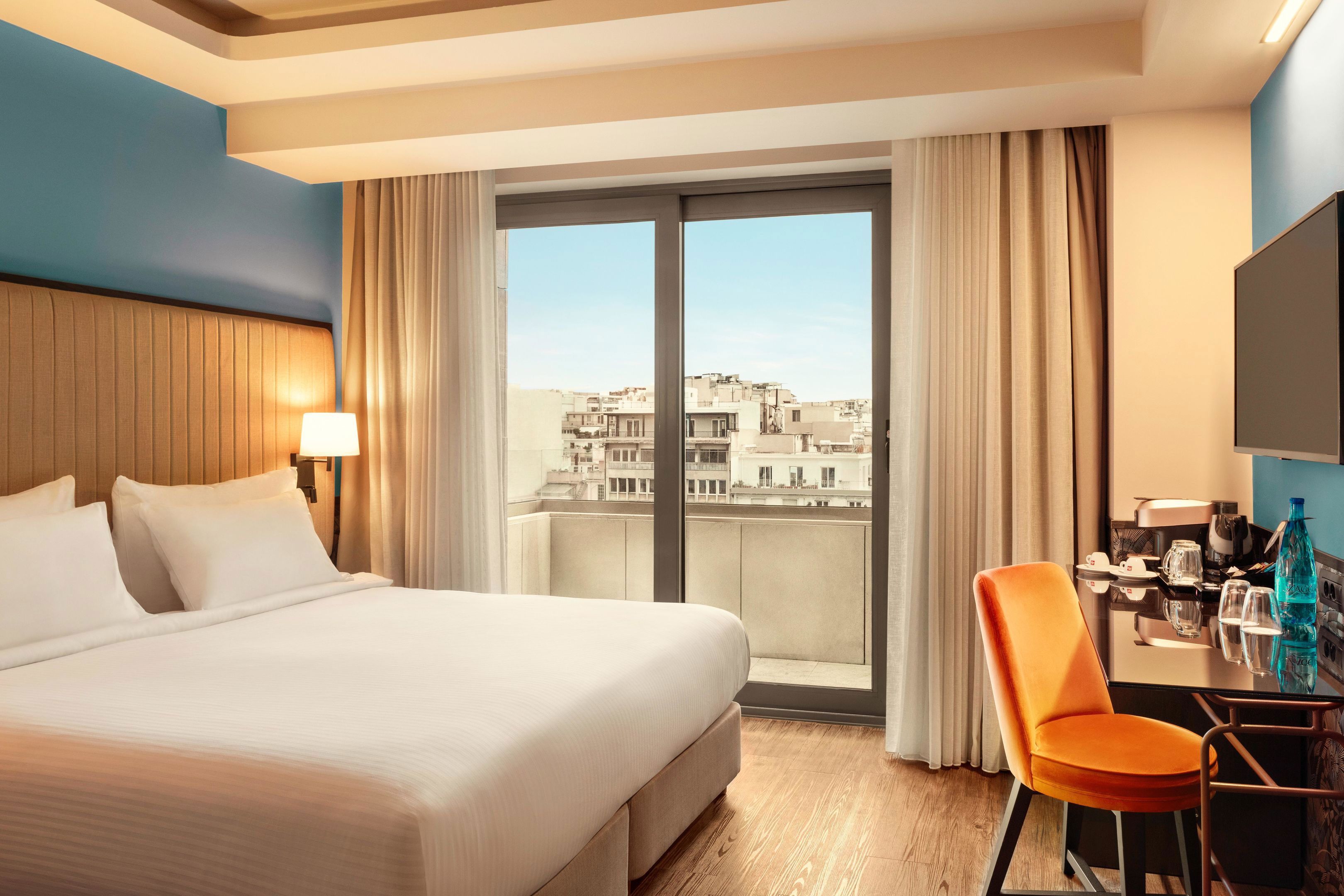 Zeus Essence Athens Central