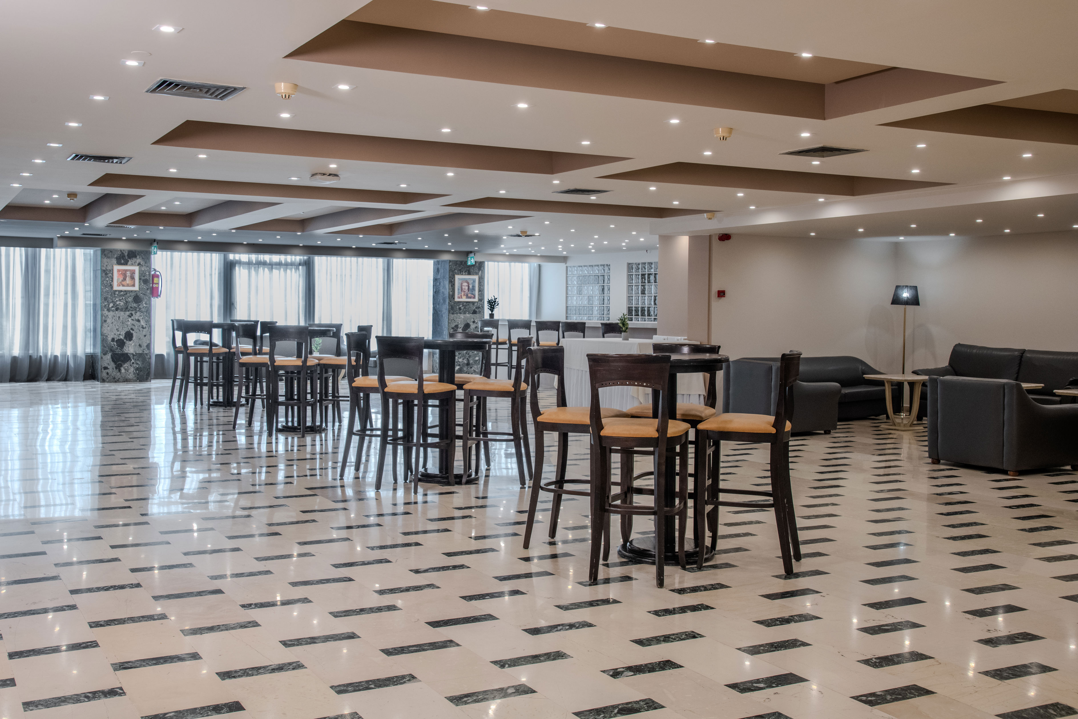 Capsis Hotel