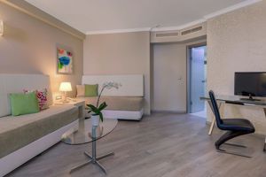 Woonvoorbeeld familiekamer superior zeezicht