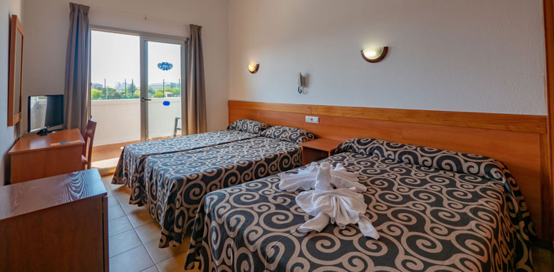 Santa Susanna Resort