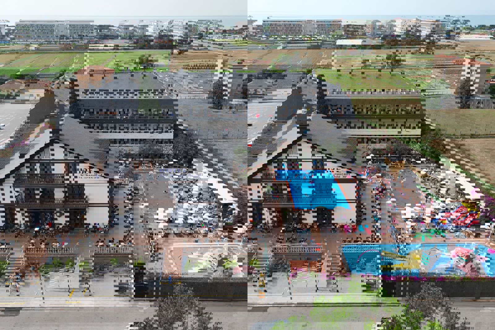 Santa Susanna Resort