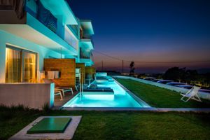 Woonvoorbeeld superiorkamer swim-up