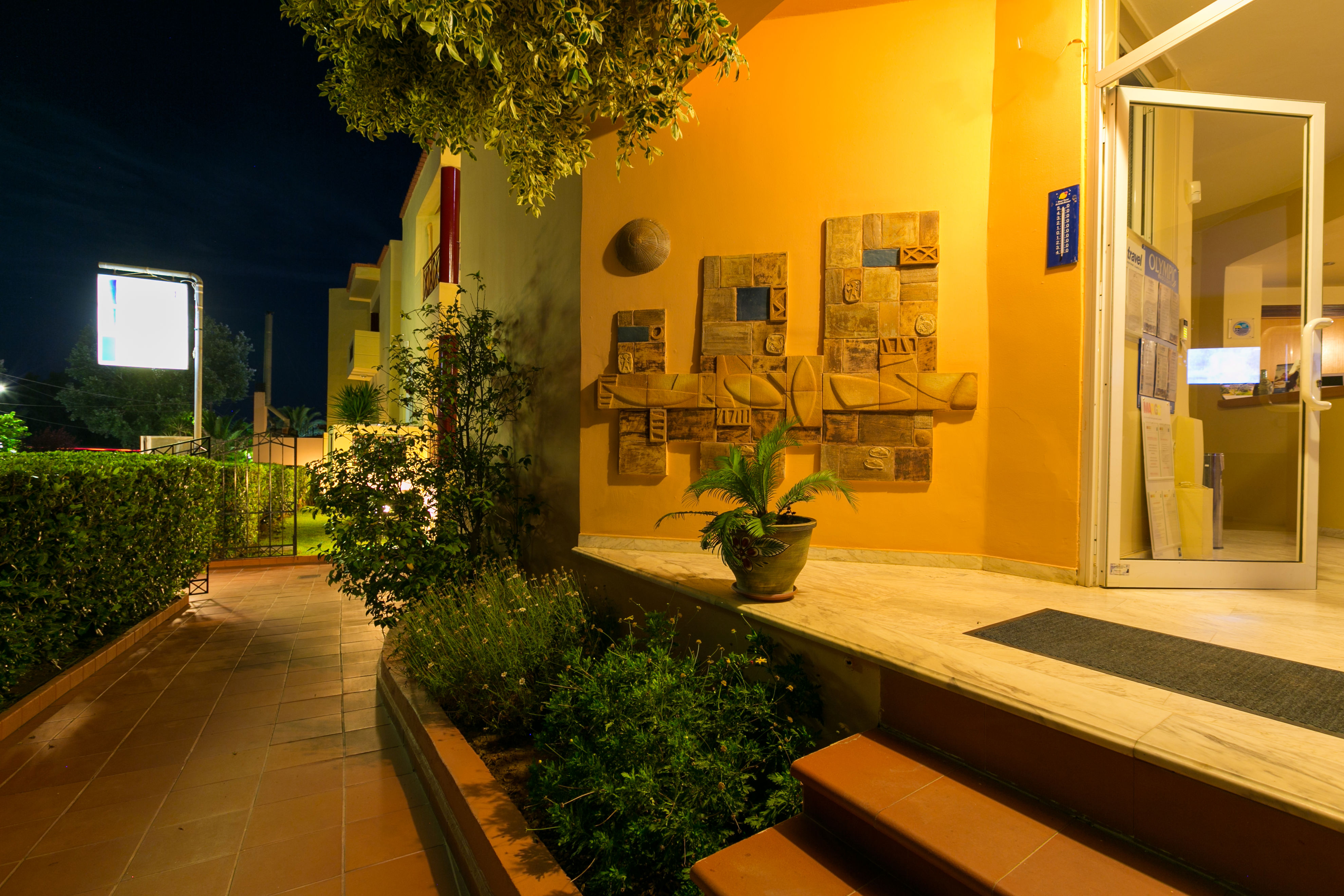 Elotia Hotel