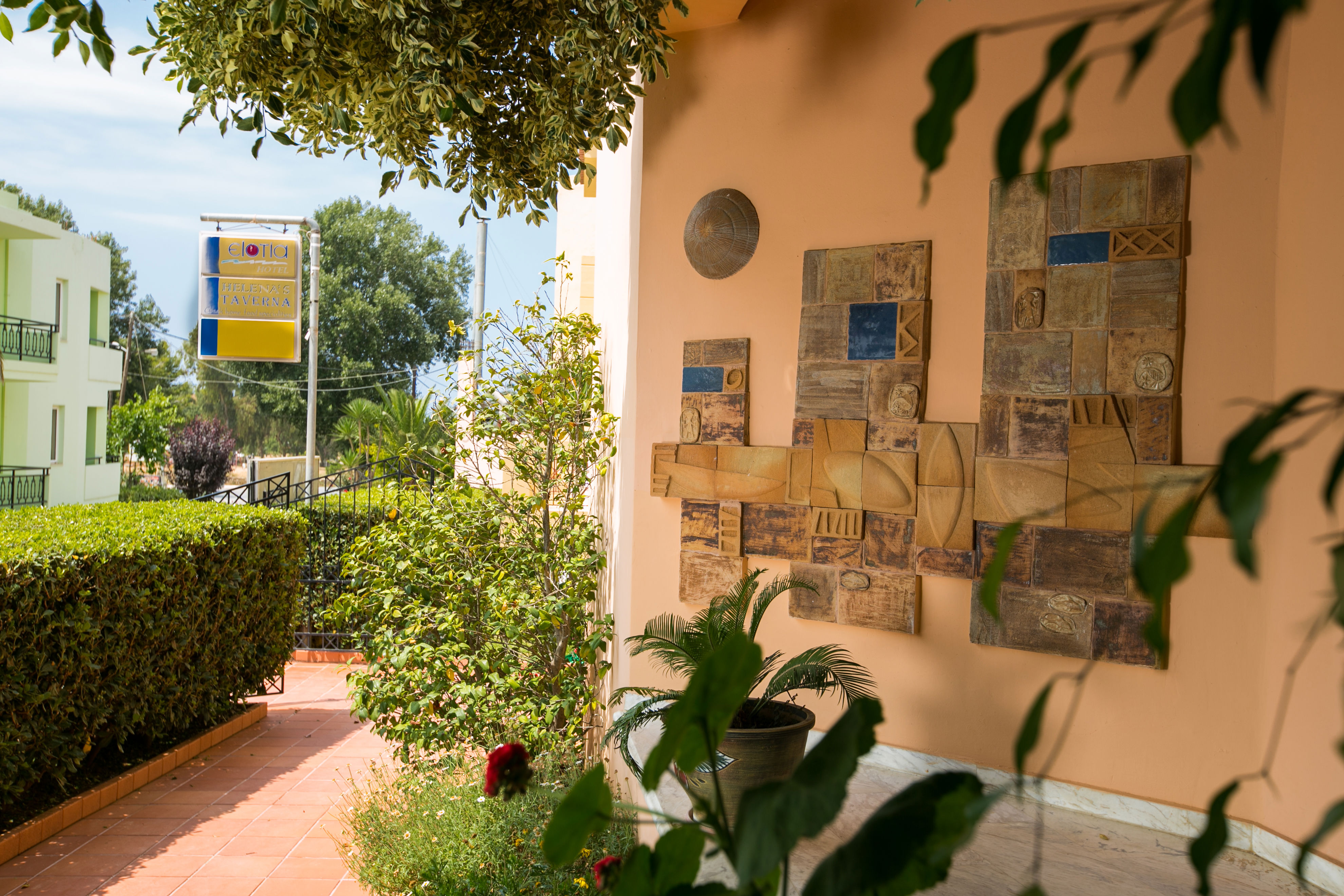 Elotia Hotel